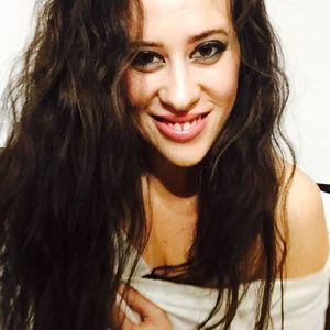 Meet your Posher, Daniella